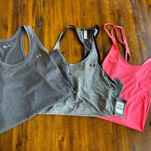 Women’s Under Armour tanks bundle. Size Large